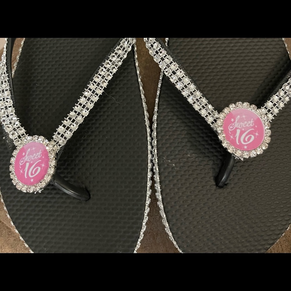 Sweet 16 flip flops